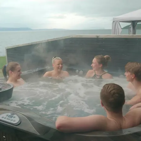 Lyngen Experience Aurora Hut